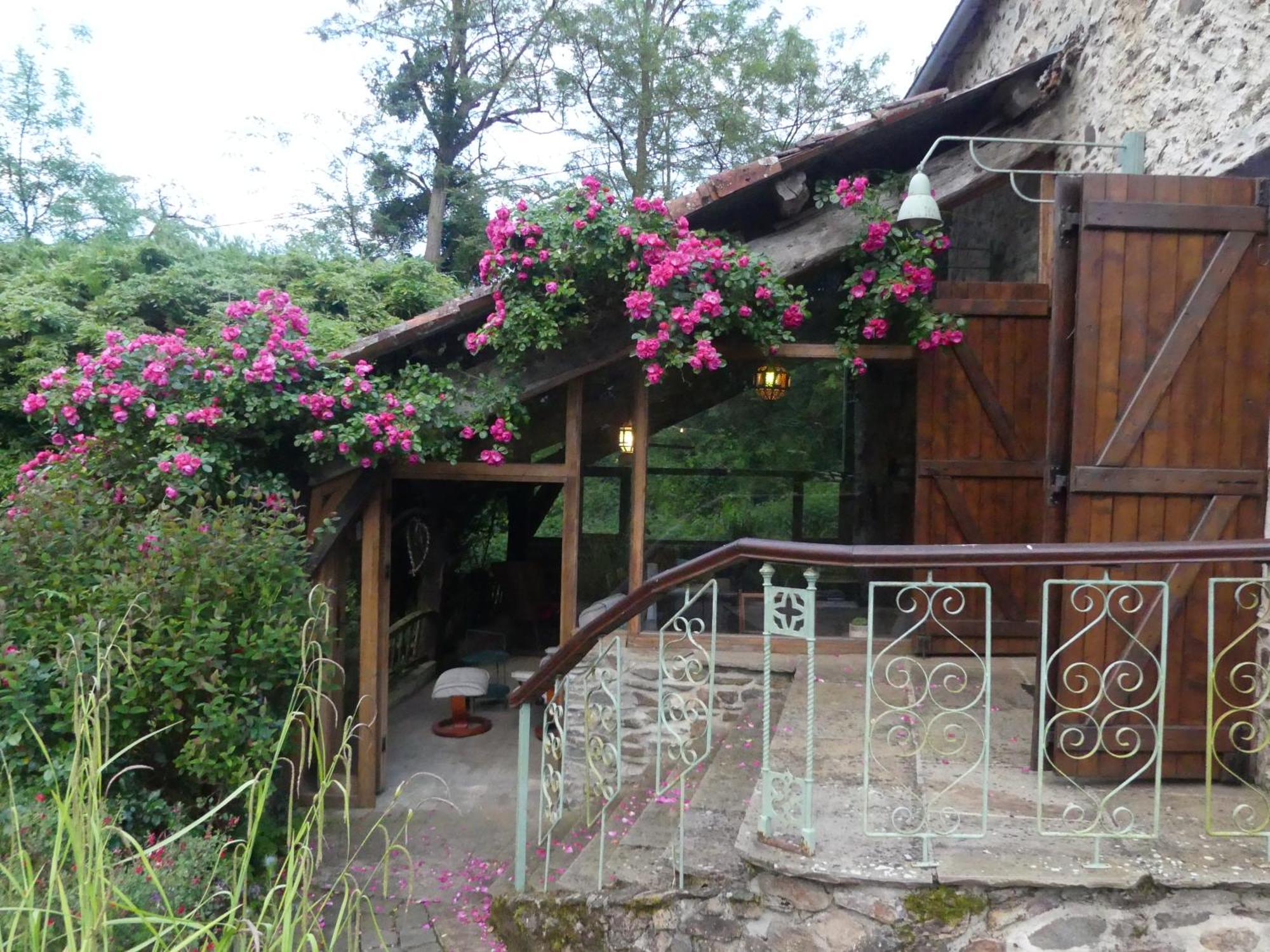 Bed and Breakfast Au Coeur Des Loges Saint-Bonnet-de-Bellac Екстер'єр фото